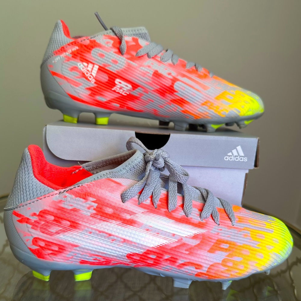 Gently Worn Youth Adidas Soccer Cleats - Size 4.5